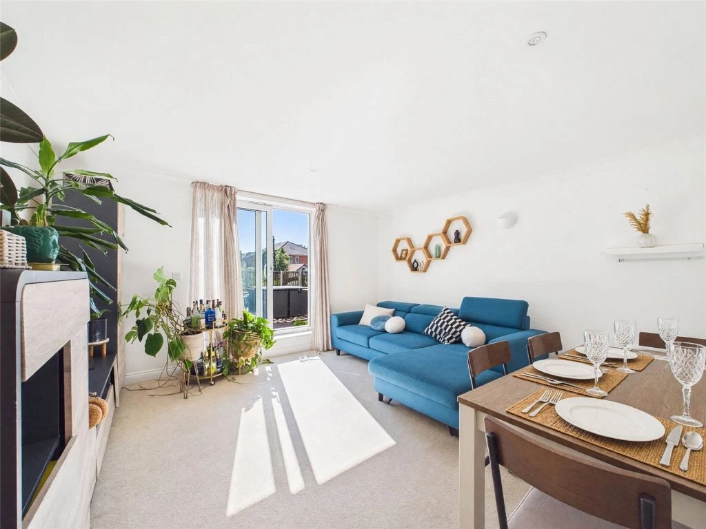 Parkwood Road, Bournemouth, Dorset, BH5 2BS - image 3
