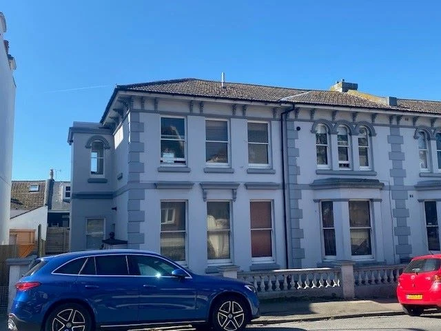 Flat 9, 142-144 Eastern Road, Brighton, East Sussex, BN2 0AE - image 1