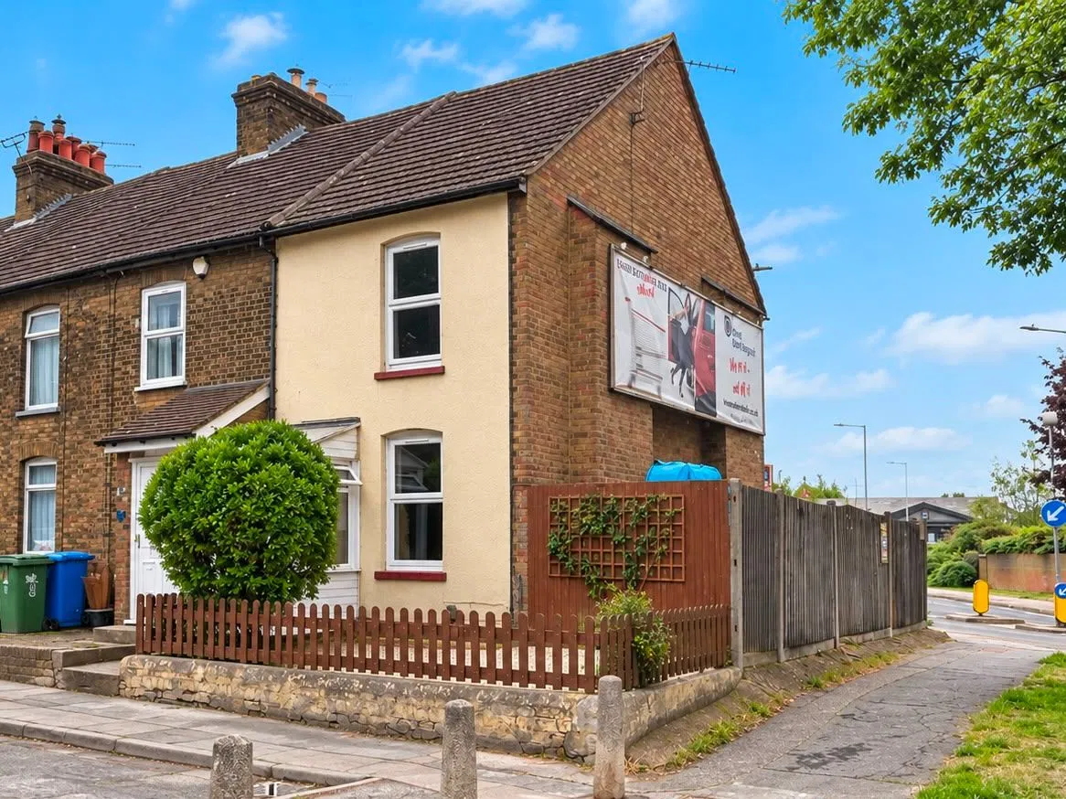 Shortlands Road, Sittingbourne, ME10 3JS - image 1