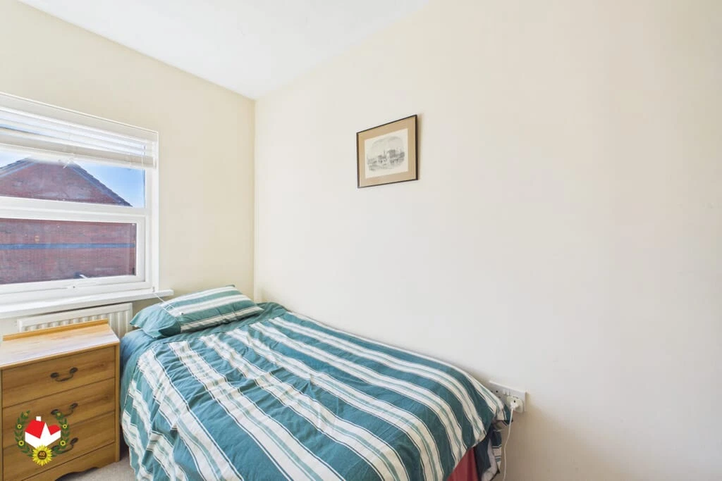 Chestnut Road, Abbeymead, Gloucester, GL4 - image 7
