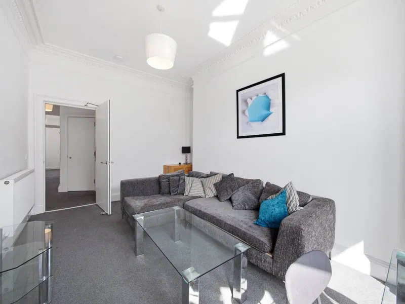 208/6 (3F2) Morningside Road, Edinburgh, EH10 - image 3