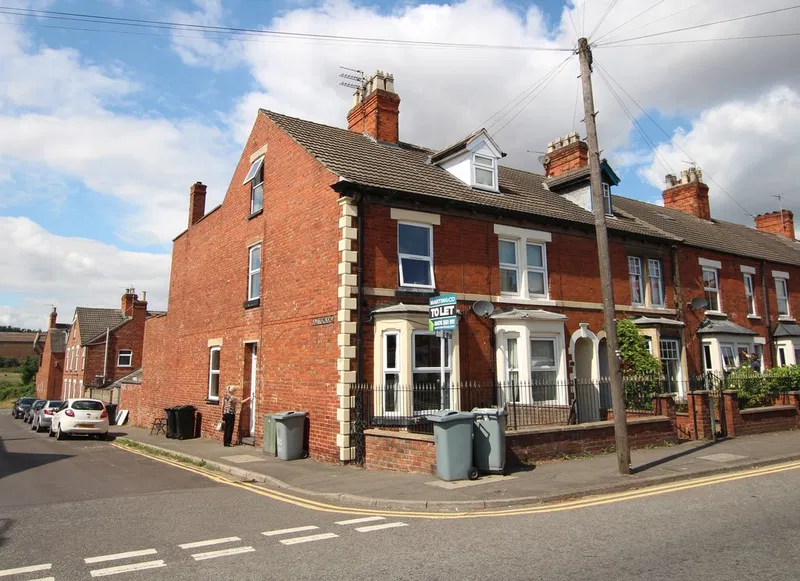 Harlaxton Road, Grantham, Lincolnshire, NG31 7AJ