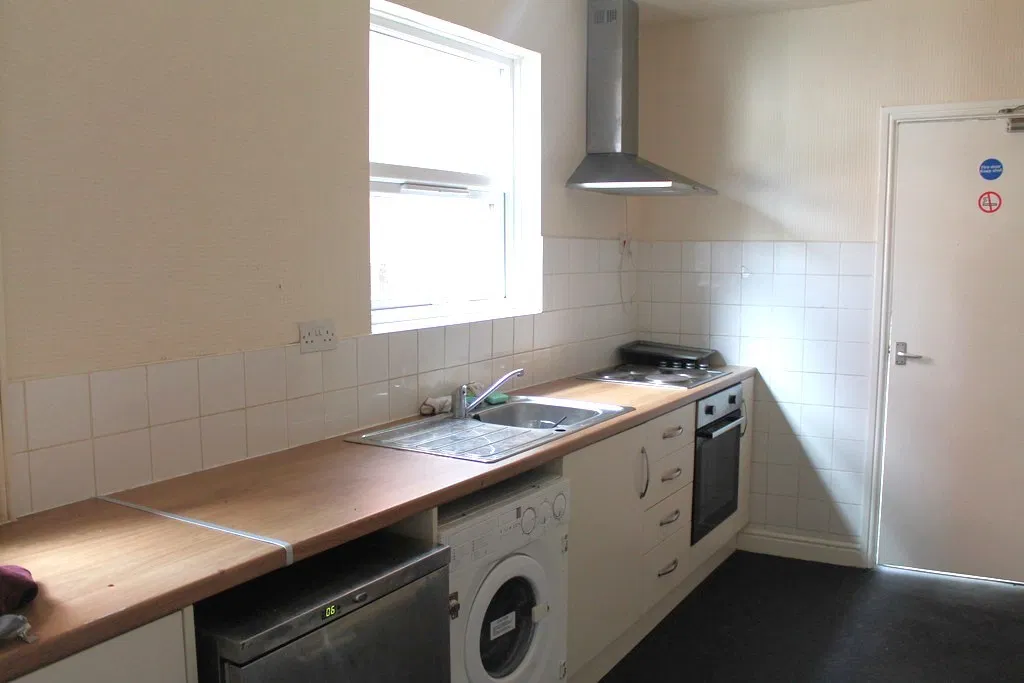 Harlaxton Road, Grantham, Lincolnshire, NG31 7AJ - image 4