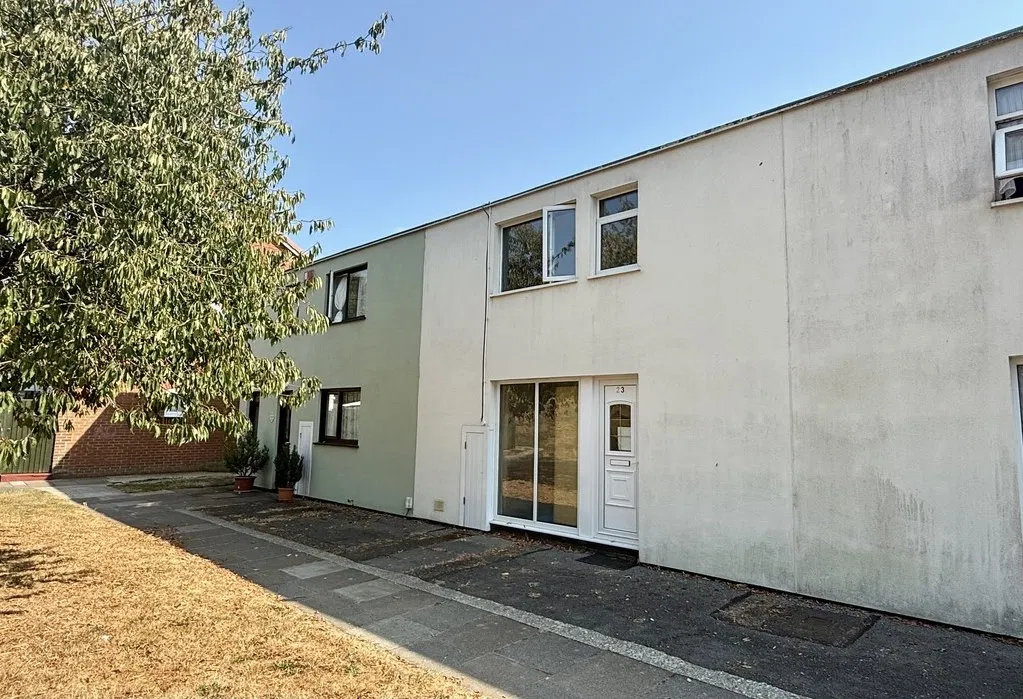 Carless Close, Gosport, PO13 9PL - image 1