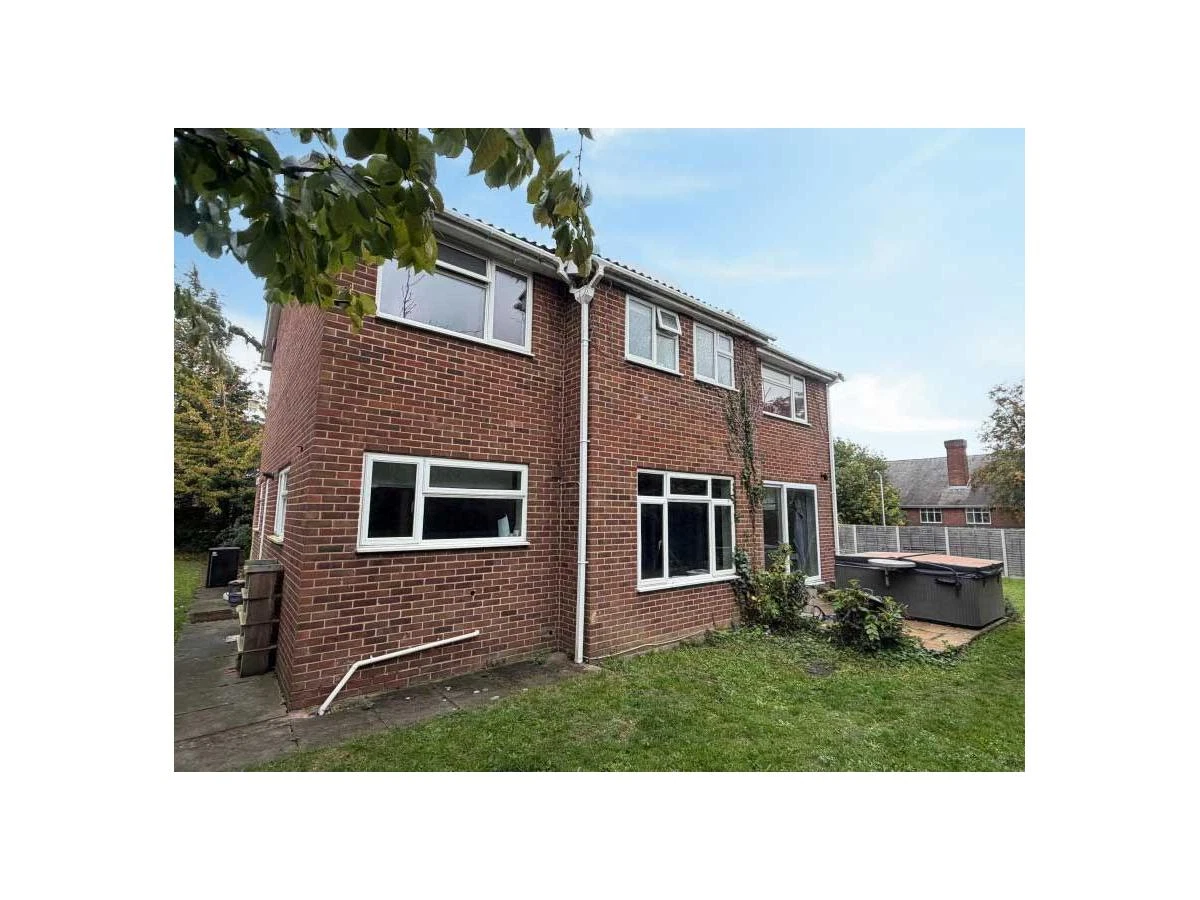 College Road, Ramsgate, Kent, CT11 7AA - image 3