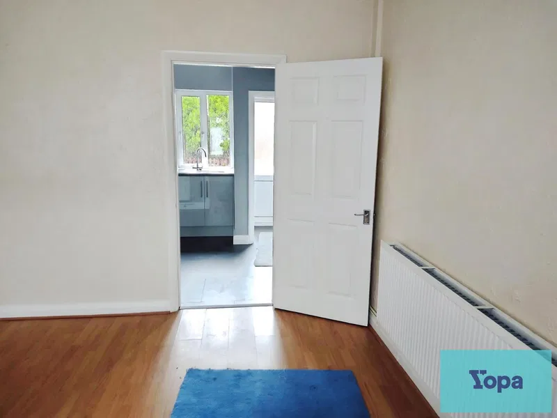 Collinson Road, Goldenhill, Stoke-on-Trent, ST6 - image 3