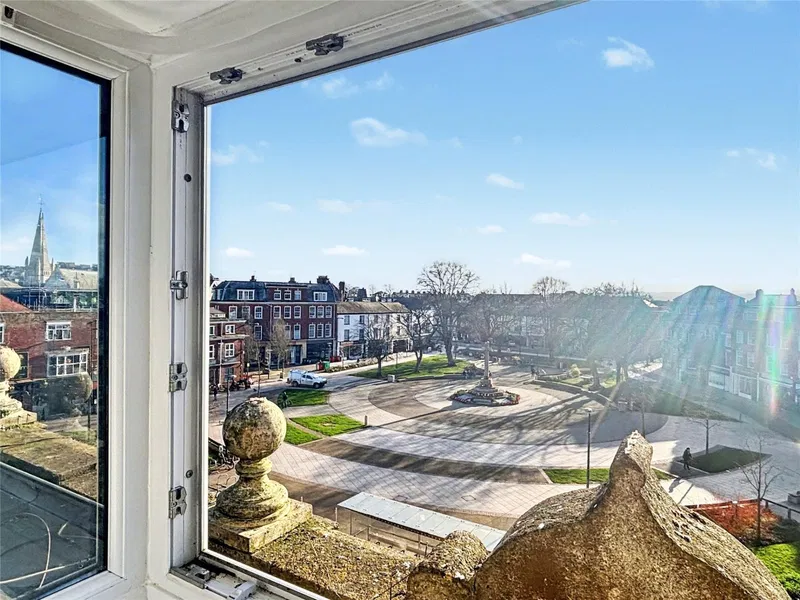 Rolle Street, Exmouth, Devon, EX8 - image 2