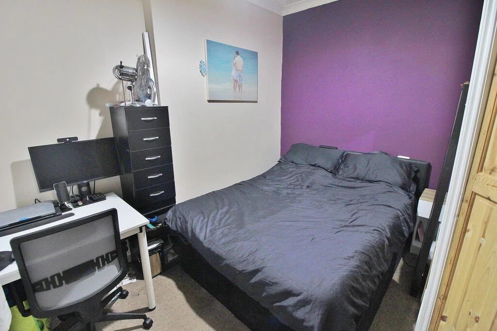 Fratton Road Fratton Portsmouth, Hampshire PO1 5HH - image 7