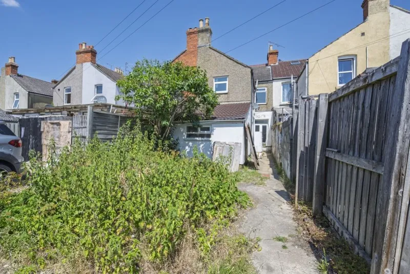 County Road, Swindon, SN1 - image 3