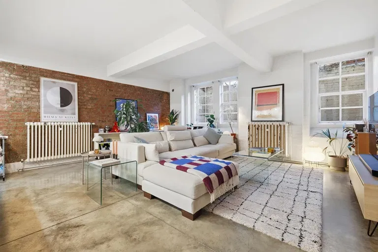 Institute Place, London, E8 - image 1