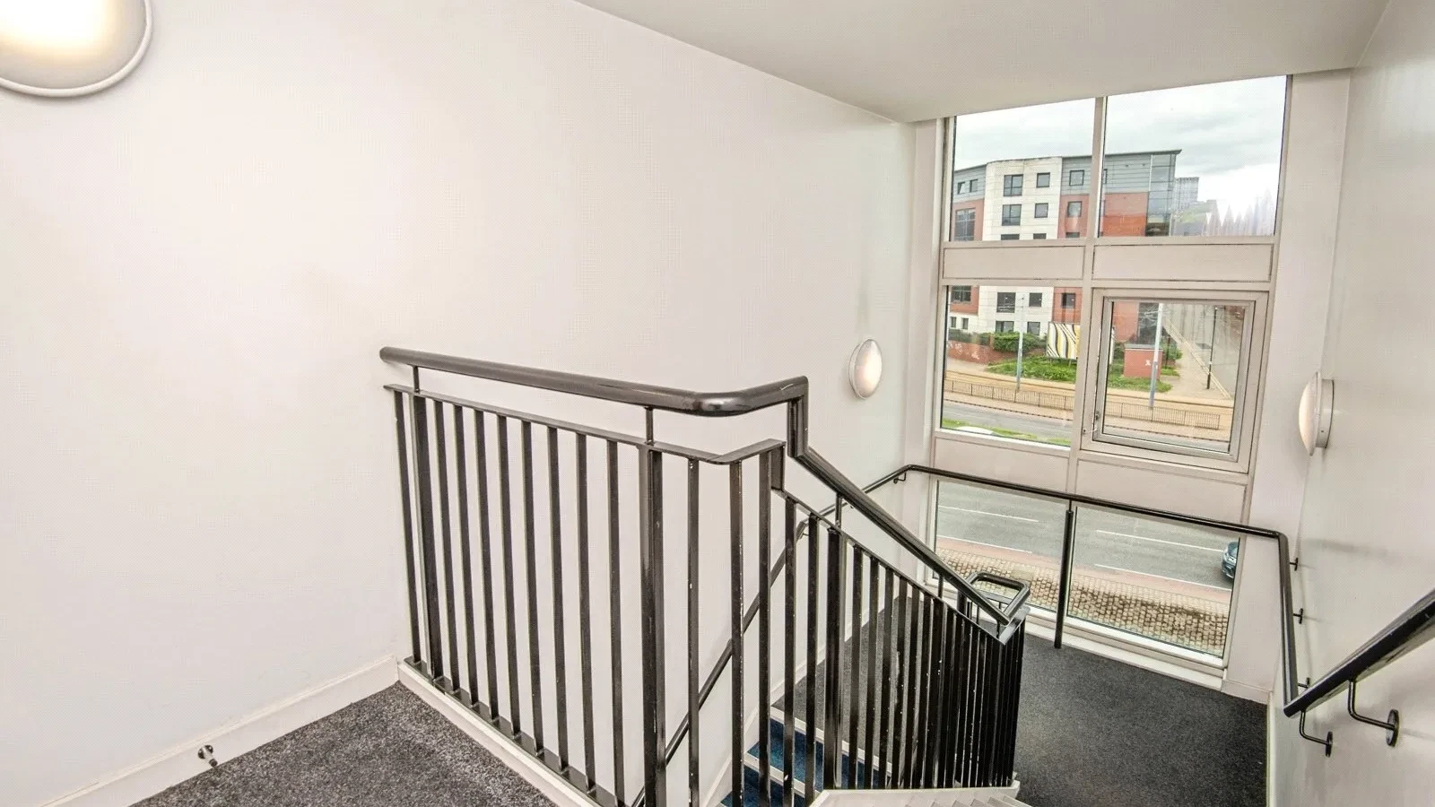 Penistone Road, Sheffield, S6 - image 14