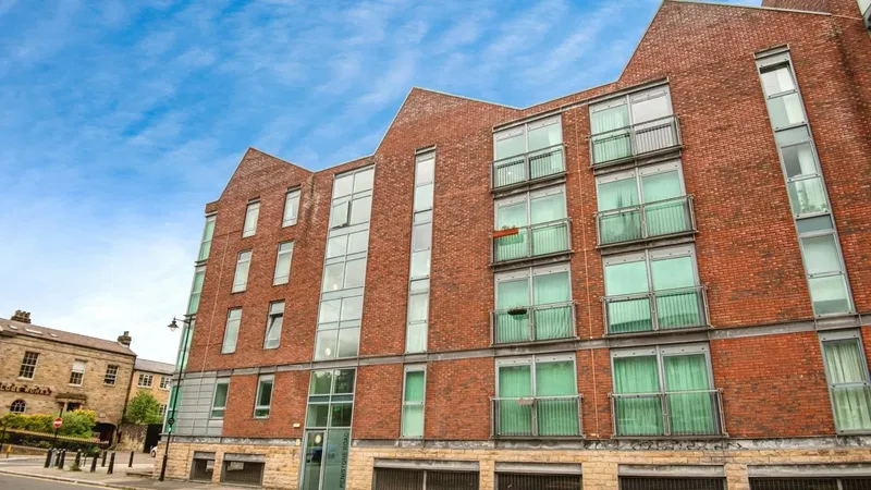 Penistone Road, Sheffield, S6