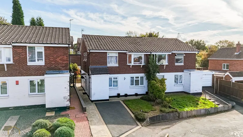 Sycamore, Wilnecote, Tamworth, Staffordshire, B77 5HB