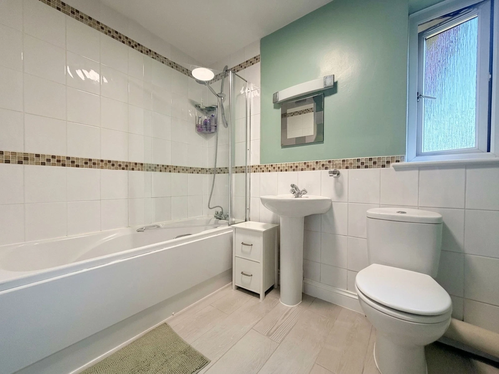 Whitworth Crescent, Riverside Court, SO18 - image 12