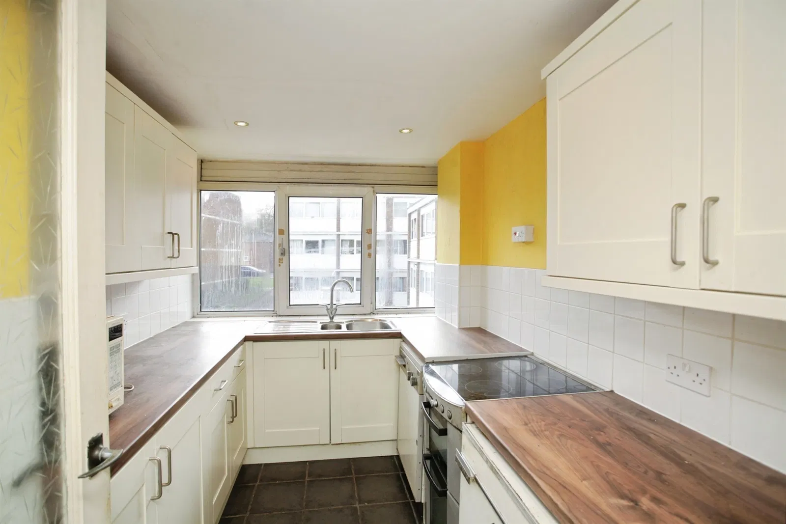 Whitley Court, Coventry - image 2