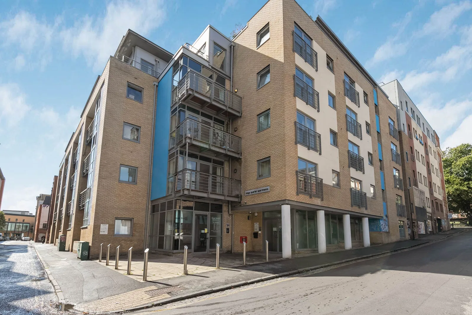 Charles Street, Kings Quarter Apartments, Bristol, BS1 - image 1