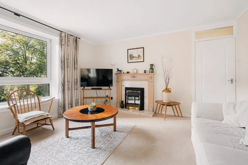 6 Sydenham Road, Dowanhill, G12 - image 2