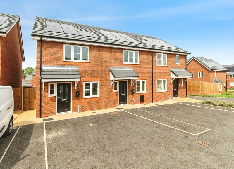 Pamertons Court, Kenilworth, CV8