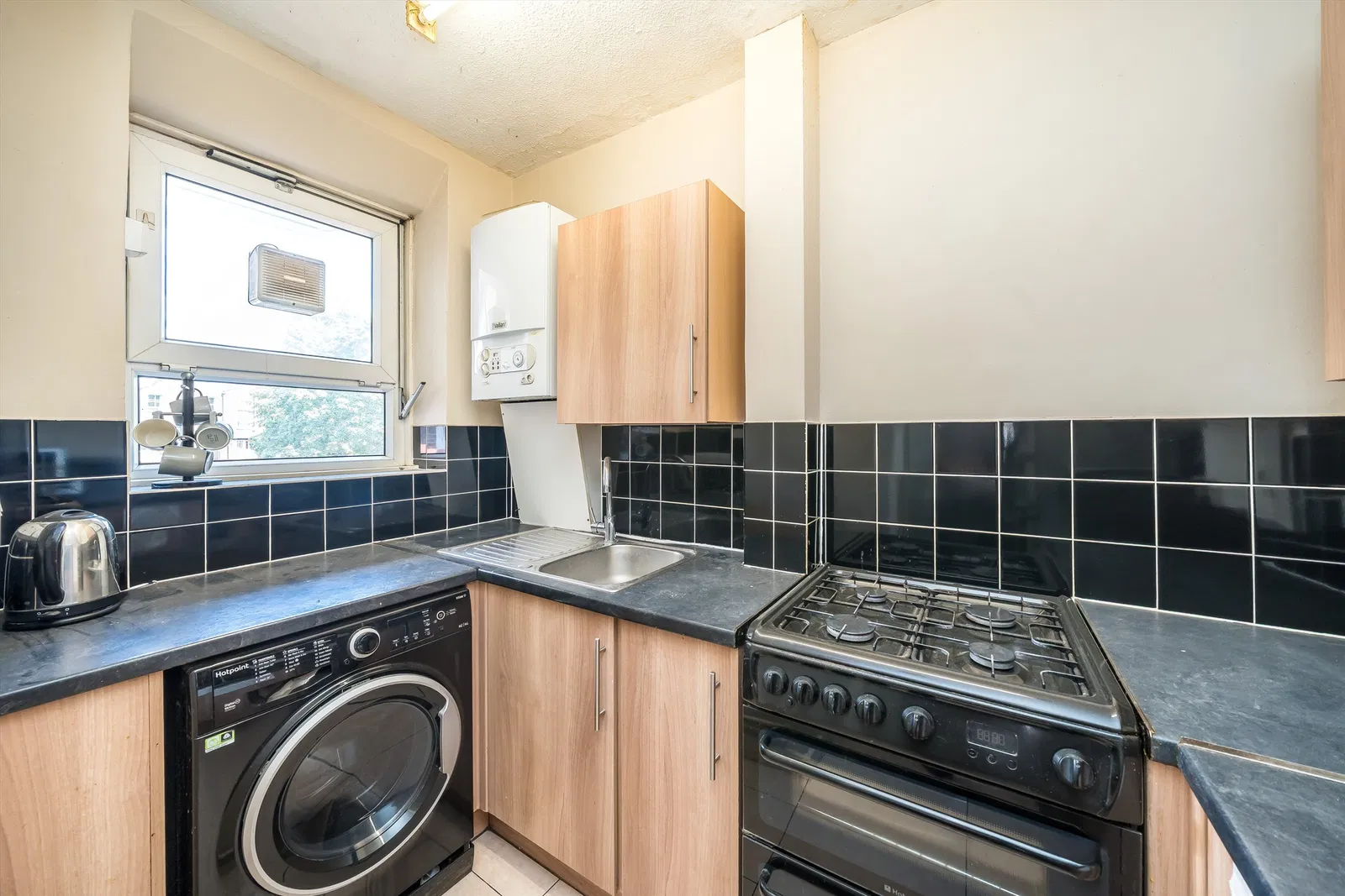 Dorset Road, Vauxhall, SW8 - image 2