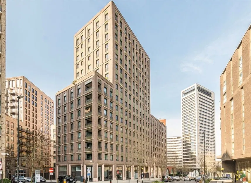 York Way, King's Cross, N1C - image 5