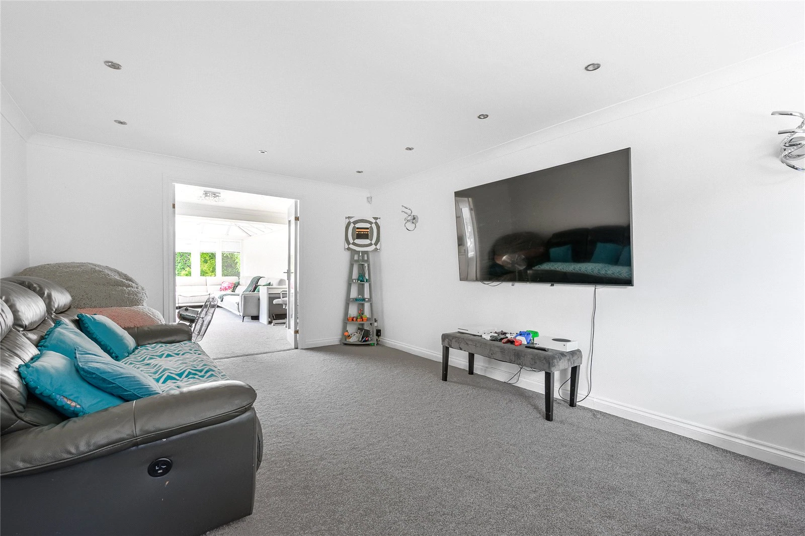 Darley Drive, Dunstall Park, Wolverhampton, West Midlands, WV6 - image 15