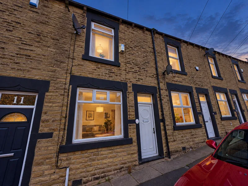 Crompton Avenue, Barnsley, S70 6LE