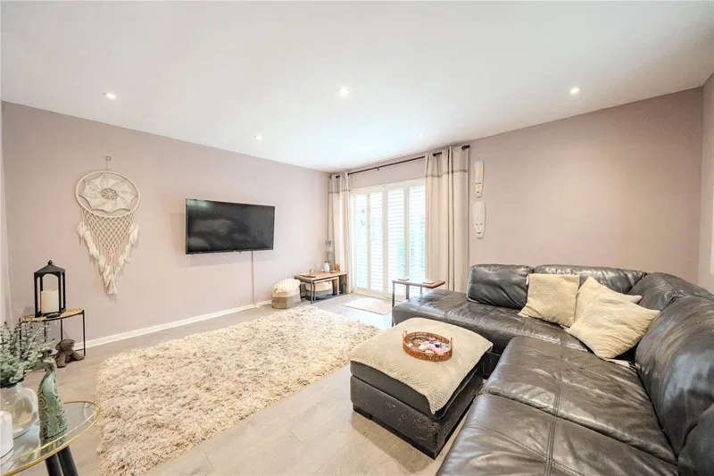 Fir Tree Approach, Leeds, West Yorkshire, LS17 7EX - image 2