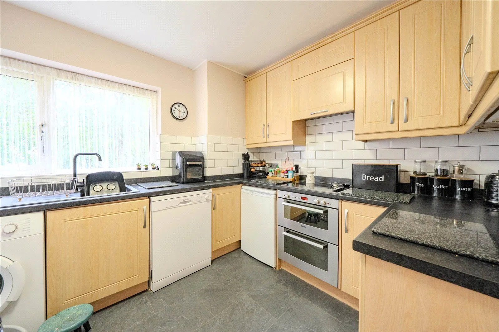 Fir Tree Approach, Leeds, West Yorkshire, LS17 7EX - image 3