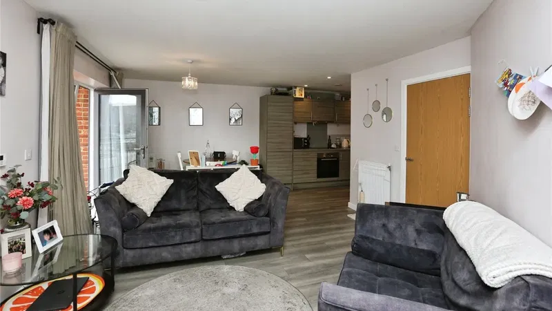 Keel Road, Southampton, Hampshire, SO19 - image 3
