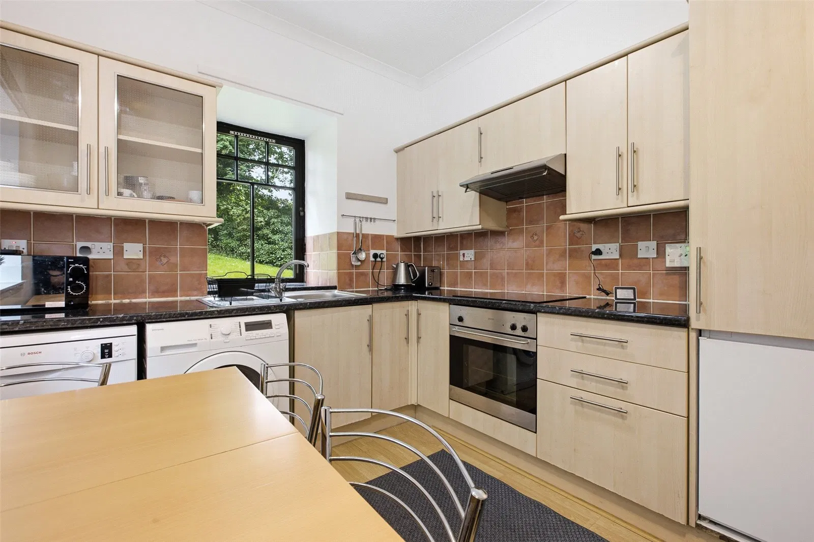 210 Flat 1 Old Dumbarton Road, Glasgow, Glasgow City, G3 8QB - image 3