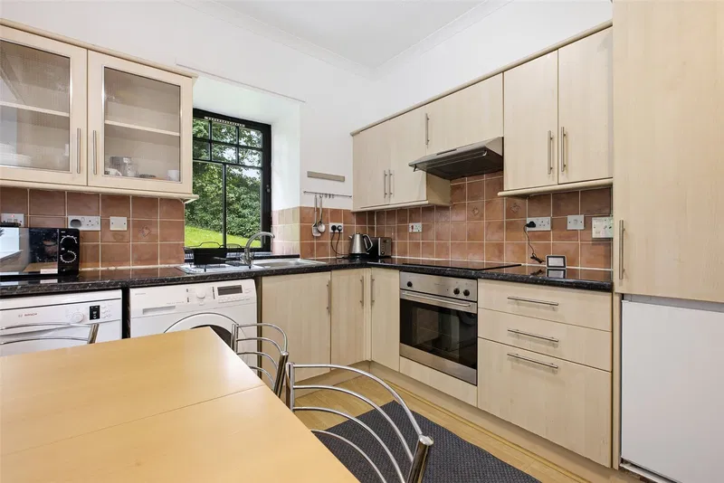 210 Flat 1 Old Dumbarton Road, Glasgow, Glasgow City, G3 8QB - image 3