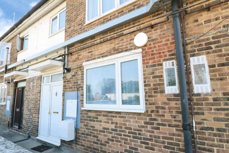 Trelawney Avenue, Langley, SL3 7UD