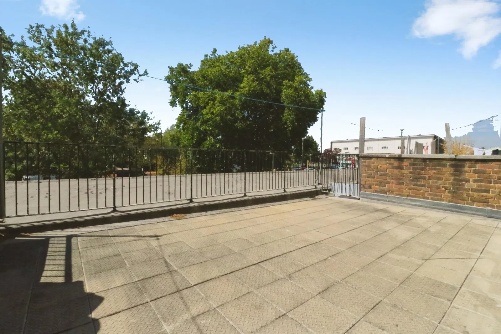 Trelawney Avenue, Langley, SL3 7UD - image 2