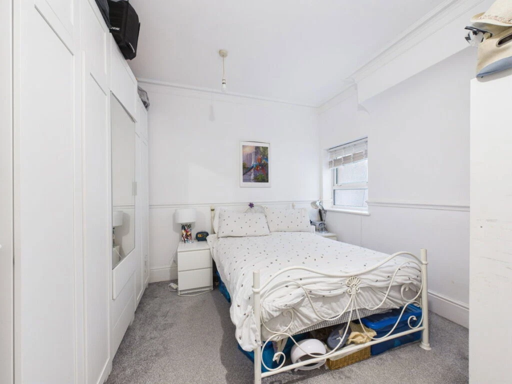Valencia Road, Worthing, BN11 4 - image 7