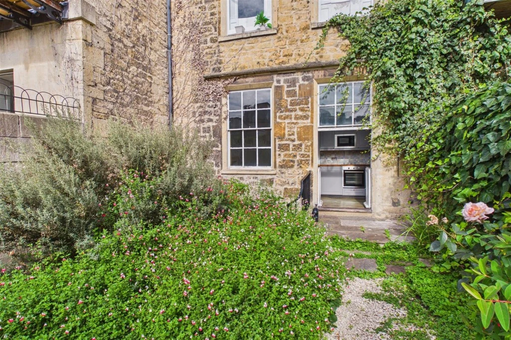 Ground Floor Garden Flat, 3 Alfred Street, Walcot, Bath, BA1 2QU - image 24