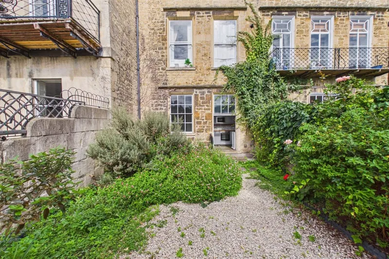 Ground Floor Garden Flat, 3 Alfred Street, Walcot, Bath, BA1 2QU - image 3