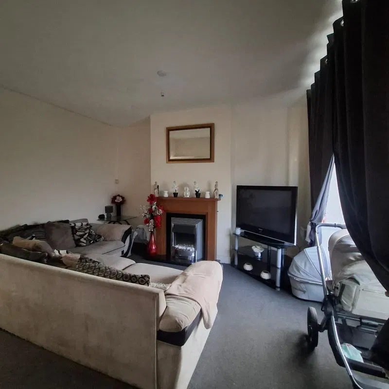 3 Sydenham Road, Hartlepool, Cleveland, TS25 1QA - image 2