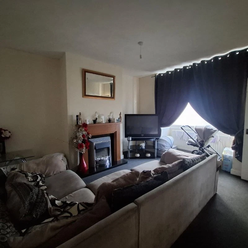 3 Sydenham Road, Hartlepool, Cleveland, TS25 1QA - image 3