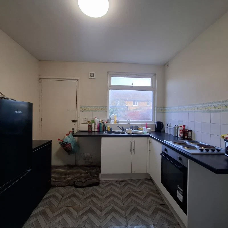 3 Sydenham Road, Hartlepool, Cleveland, TS25 1QA - image 6