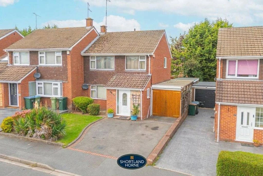 Finnemore Close, Styvechale Grange, Coventry - image 1