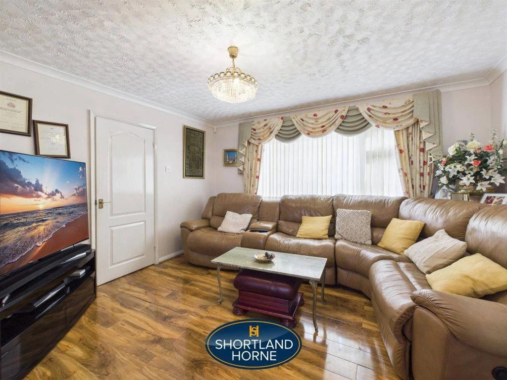 Finnemore Close, Styvechale Grange, Coventry - image 5