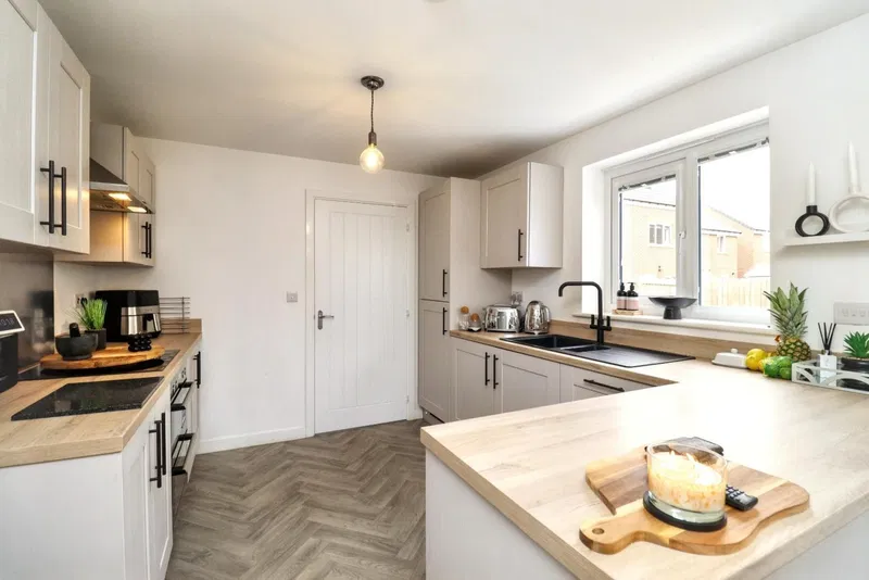 Carson Place, Saffron Gardens, Middlesbrough, TS8 9RL - image 2