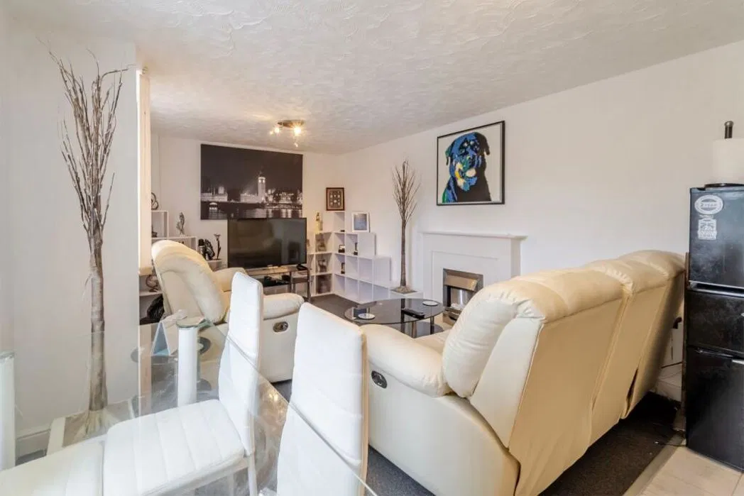 Woodborough Road, Nottingham, Nottinghamshire, NG3 4LN - image 2