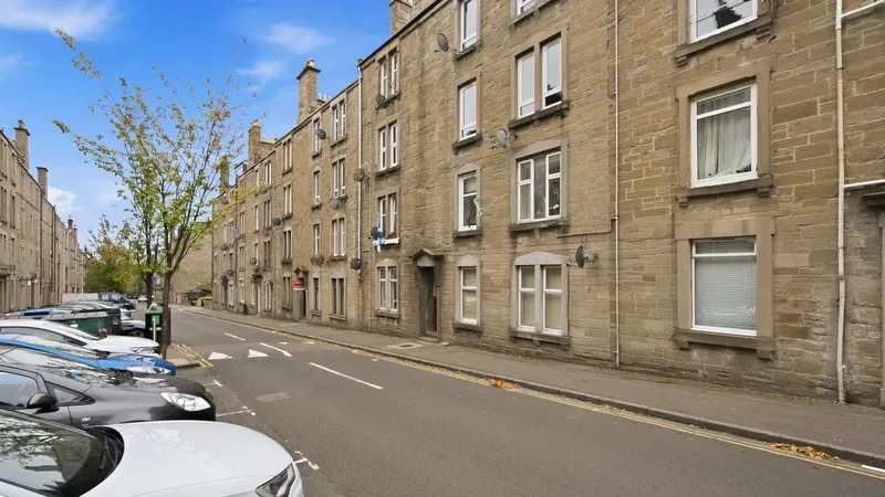 Baldovan Terrace, Dundee, DD4 6LS