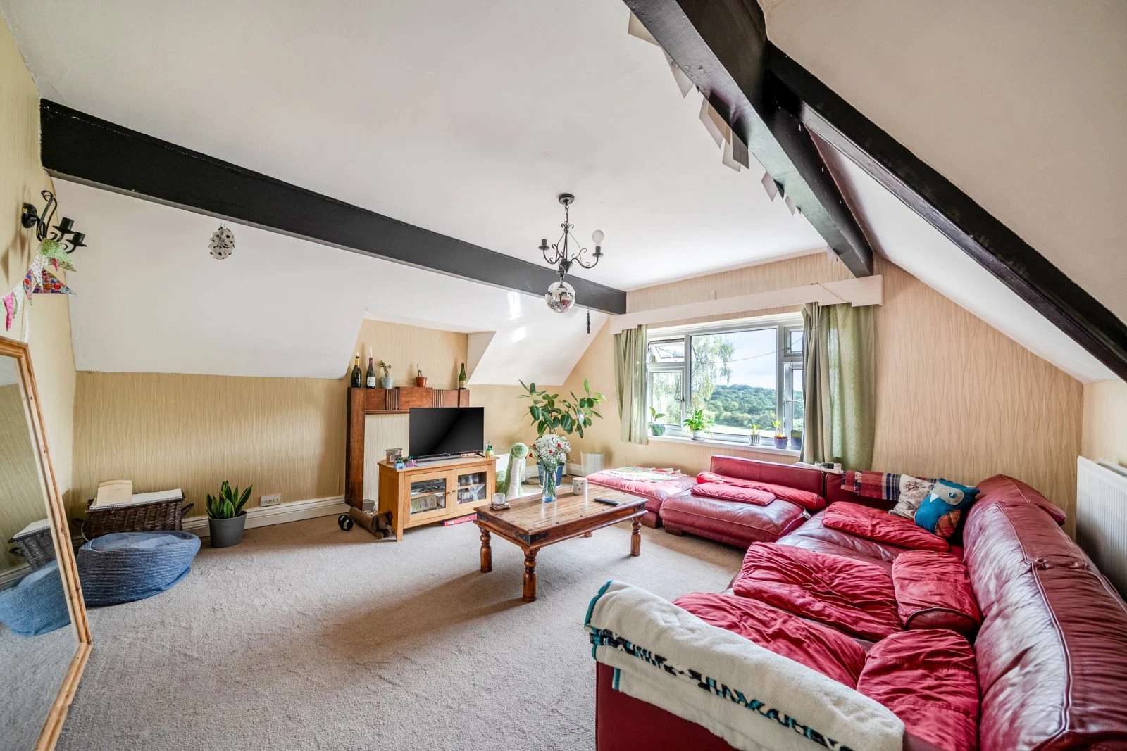 North Parade, West Park, Leeds, LS16 - image 34