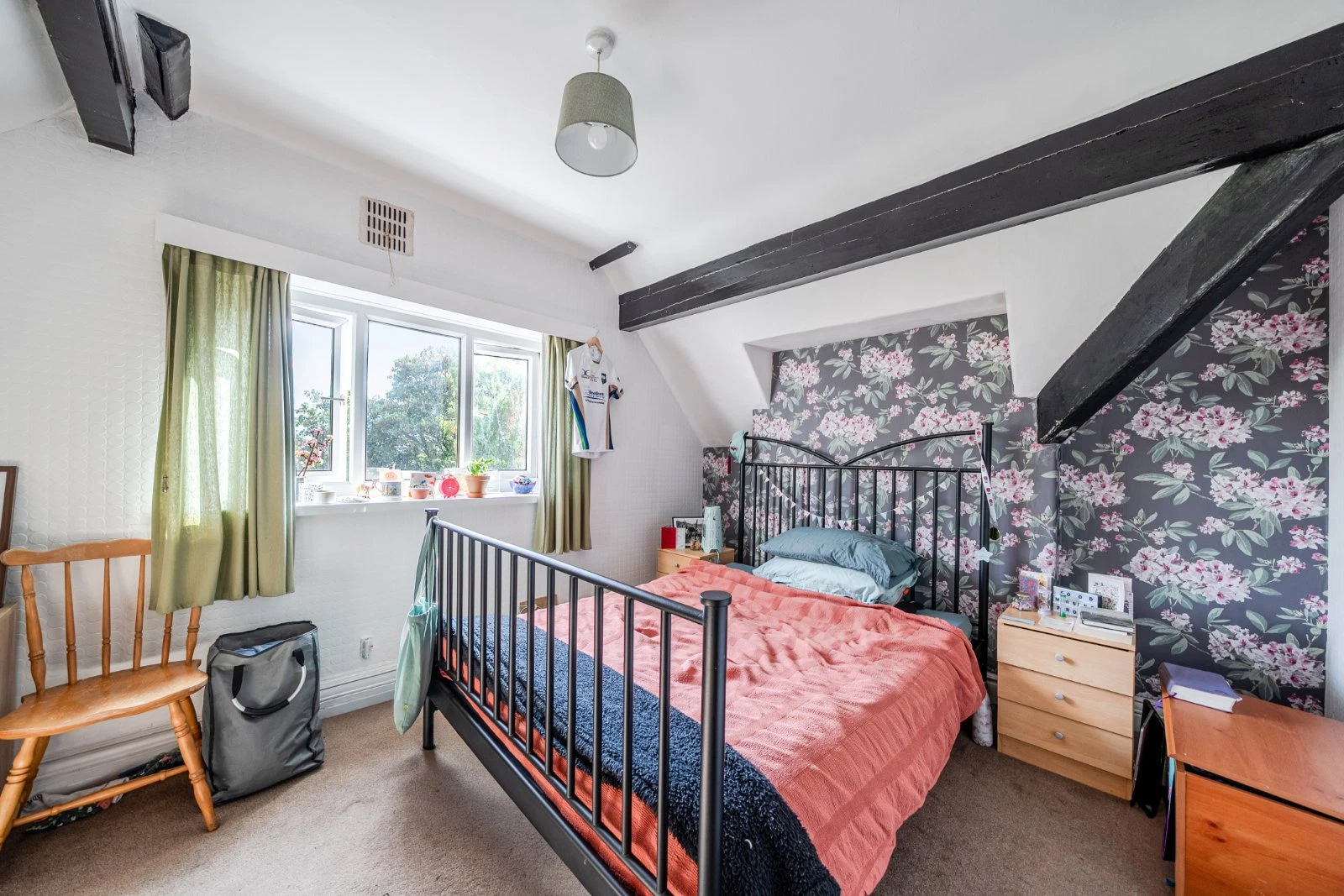 North Parade, West Park, Leeds, LS16 - image 35