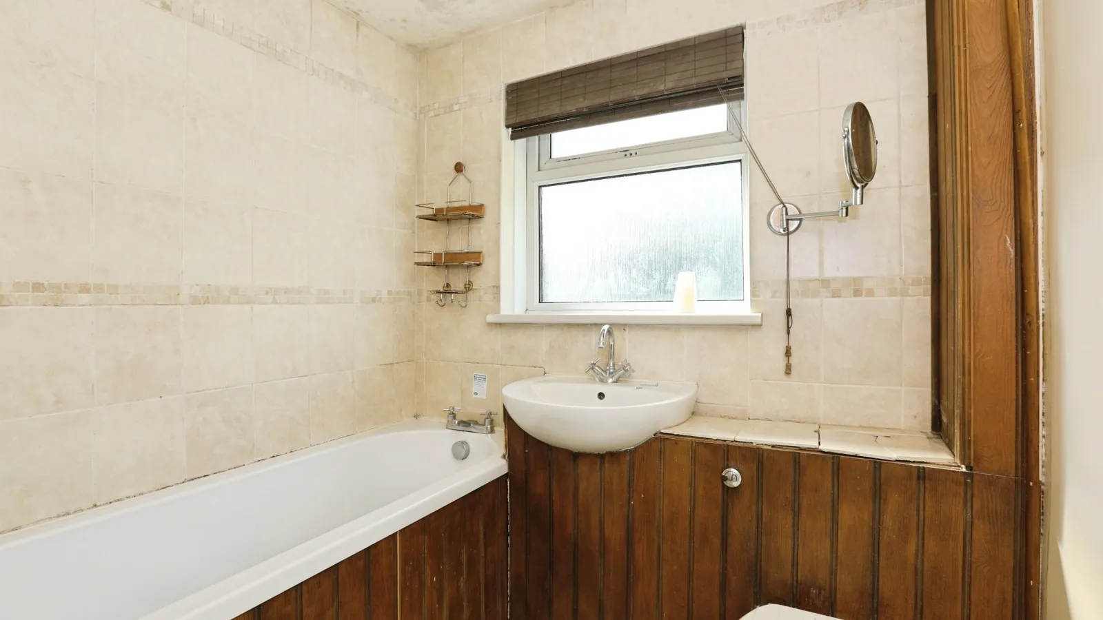 Colonsay Road, Crawley, West Sussex, RH11 - image 9