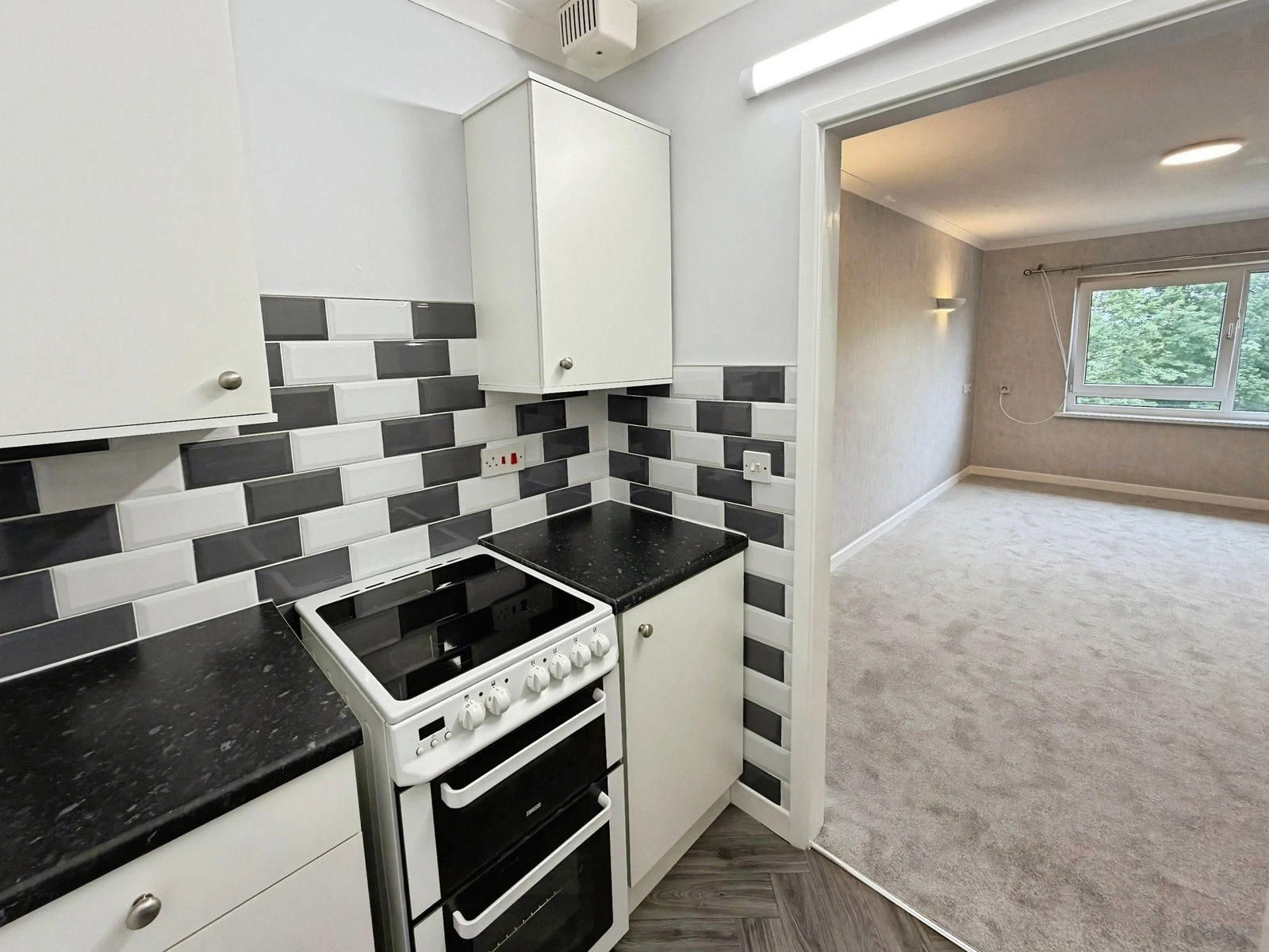 Parklands Court, Sketty, Swansea, SA2 8LZ - image 14