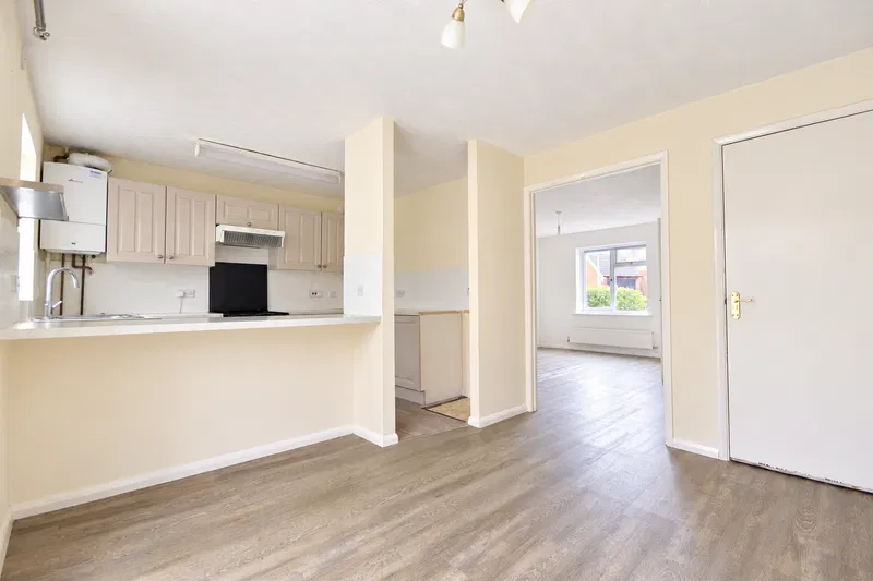 Laurel Road, Loughborough, LE11 2NL - image 2