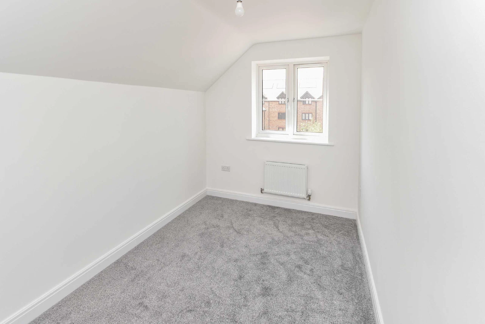 Barnwell Gardens, Priors Hall - image 7
